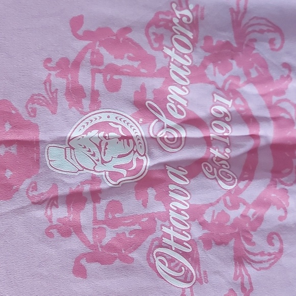 Pink Ottawa Senators T-shirt - Picture 2 of 4